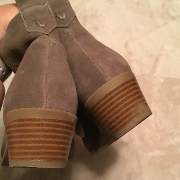Vionic Joy Vera Brown Suede Ankle Boots - 6 - Picture 6 of 9